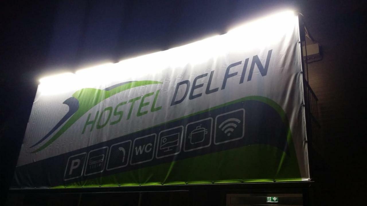 Hostel Delfin Štúrovo Buitenkant foto